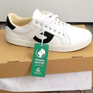 Groundies Women 8 Greenwich